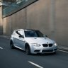 E90